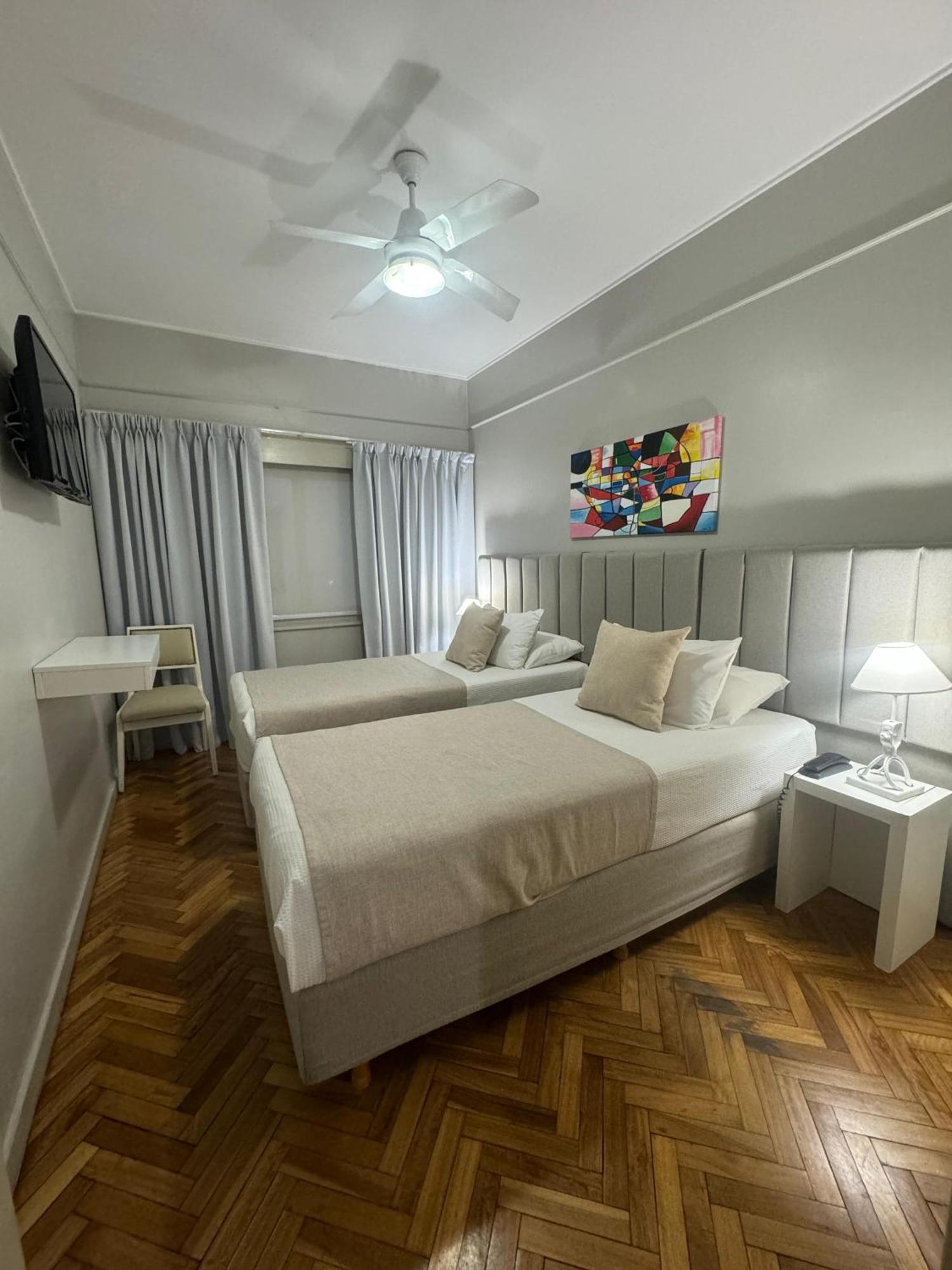 Hotel Facon Grande Buenos Aires Extérieur photo